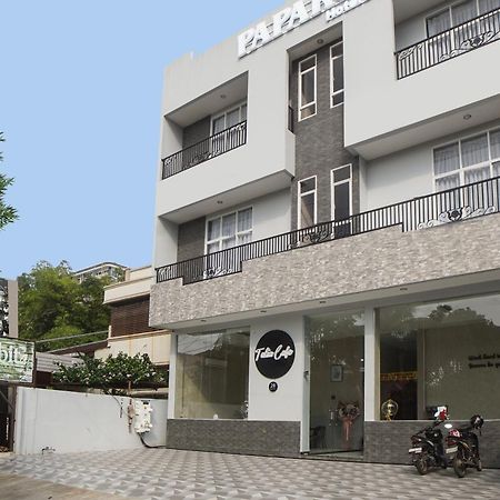 Super Oyo Capital O 92066 Papakoel Hotel & Cafe Medan Extérieur photo