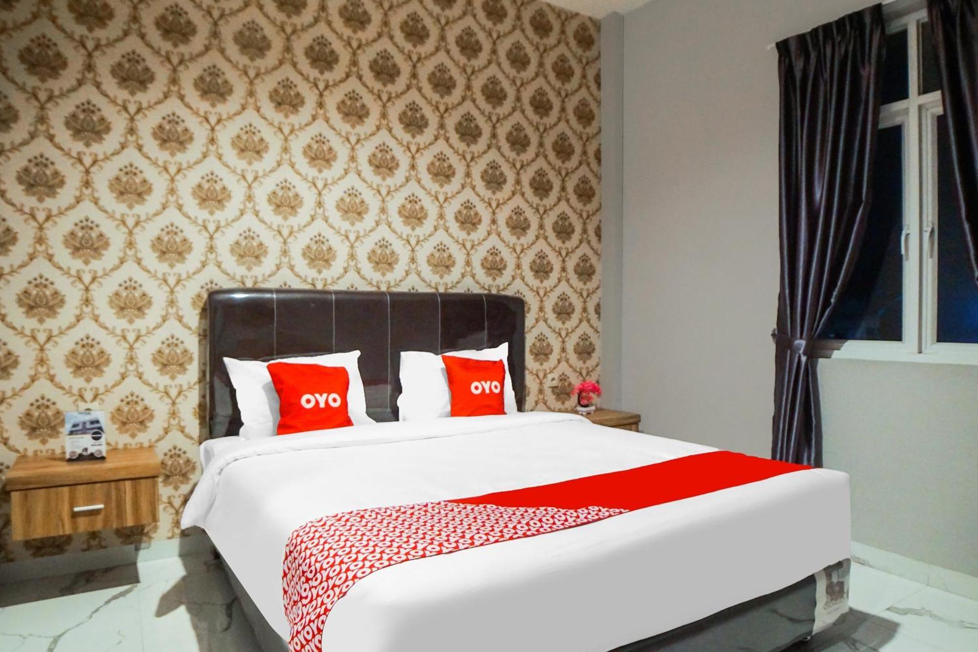 Super Oyo Capital O 92066 Papakoel Hotel & Cafe Medan Extérieur photo